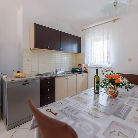 Appartement Beautiful Apartment In Dobrinja