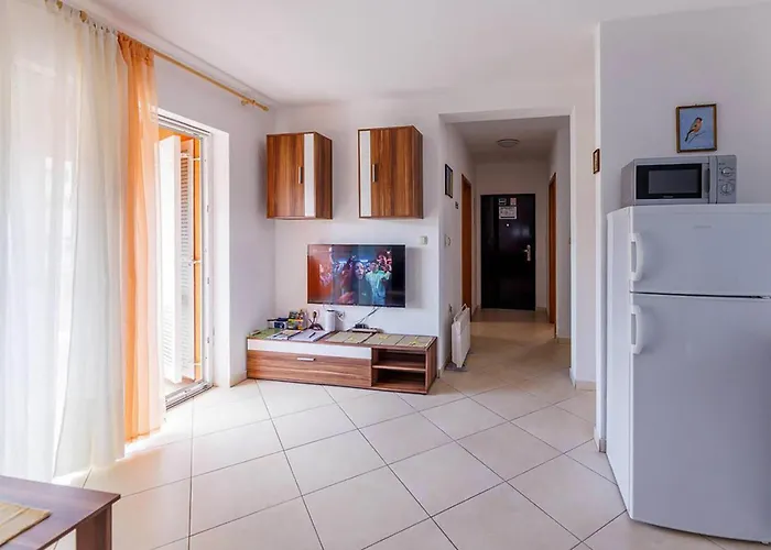 2 Bedroom In Dobrinja Lejlighed Malinska
