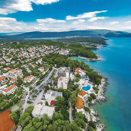 Beautiful Apartment In Dobrinja Malinska