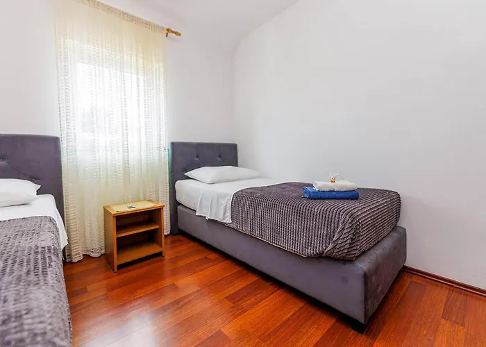 2 Bedroom In Dobrinja Appartamento